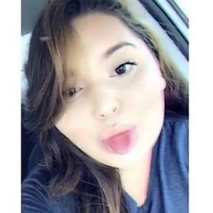 Meet your Posher, Leticia